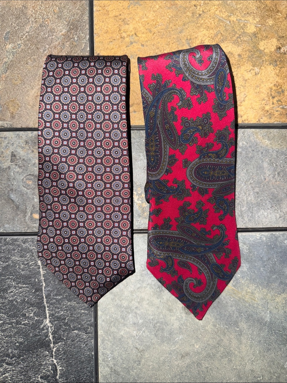 Aquascutum London Mens Silk Necktie Set Paisley Geometric Medallion Red Blue 2pc